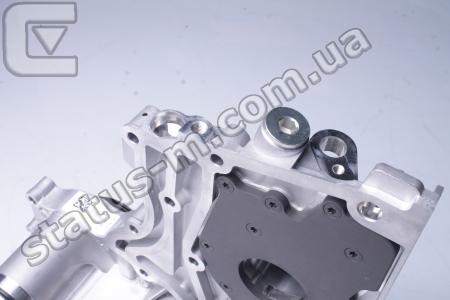 CUMMINS / 5474752,5302887,5670418 / Крышка блока цилиндров передний Газель NEXT,Бизнес дв.Cummins ISF 2.8 Euro-4 в сборе (с маслянным насосом, охладит.) (пр-во Cummins) фото 1